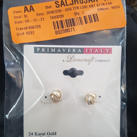 Sterling Silver Love Knot stud earrings - Picture 6 of 6